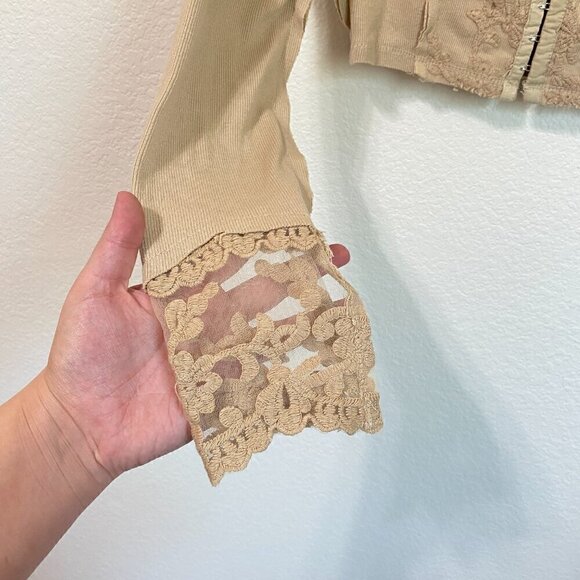 Urban Outfitters Leona Lace Bodice Top in Beige Size Medium - Picture 4 of 9